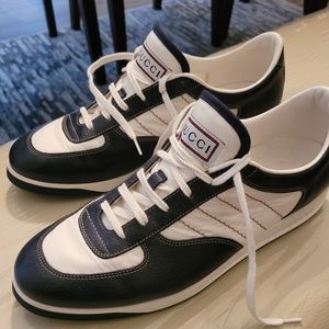 Authentic Vintage Gucci 84 sneakers Men's size 10, blue, natural and red.